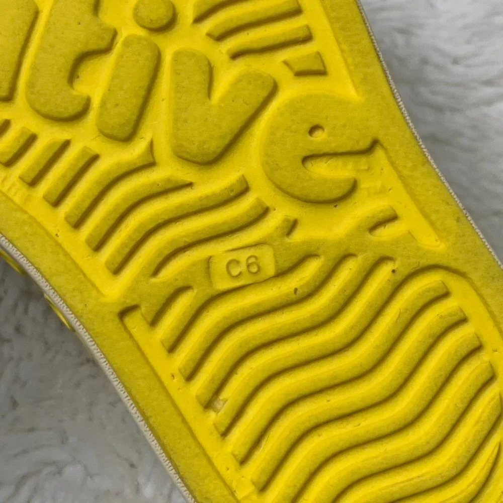 Native Kids Jefferson Yellow Slip On Shoes Size 6